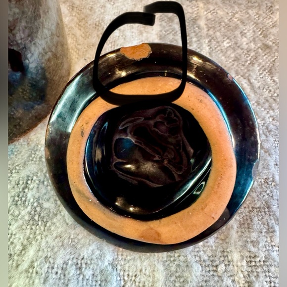 Vintage Royal Canadian Art Pottery ‘Princess’ Handcrafted Coffee/Teapot - Picture 7 of 13